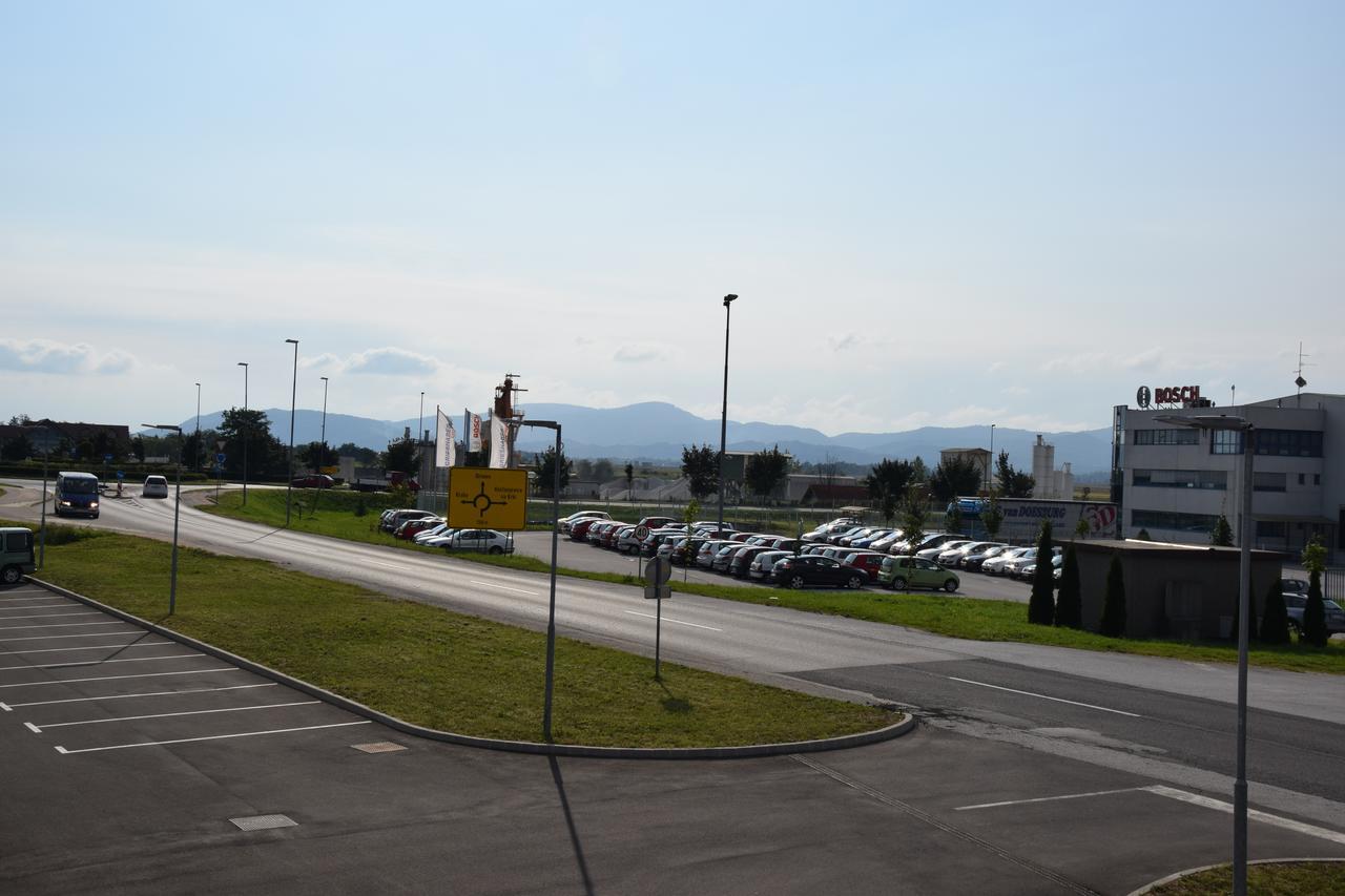 Daka Prenocisce Motell Velika Vas pri Krškem Exteriör bild